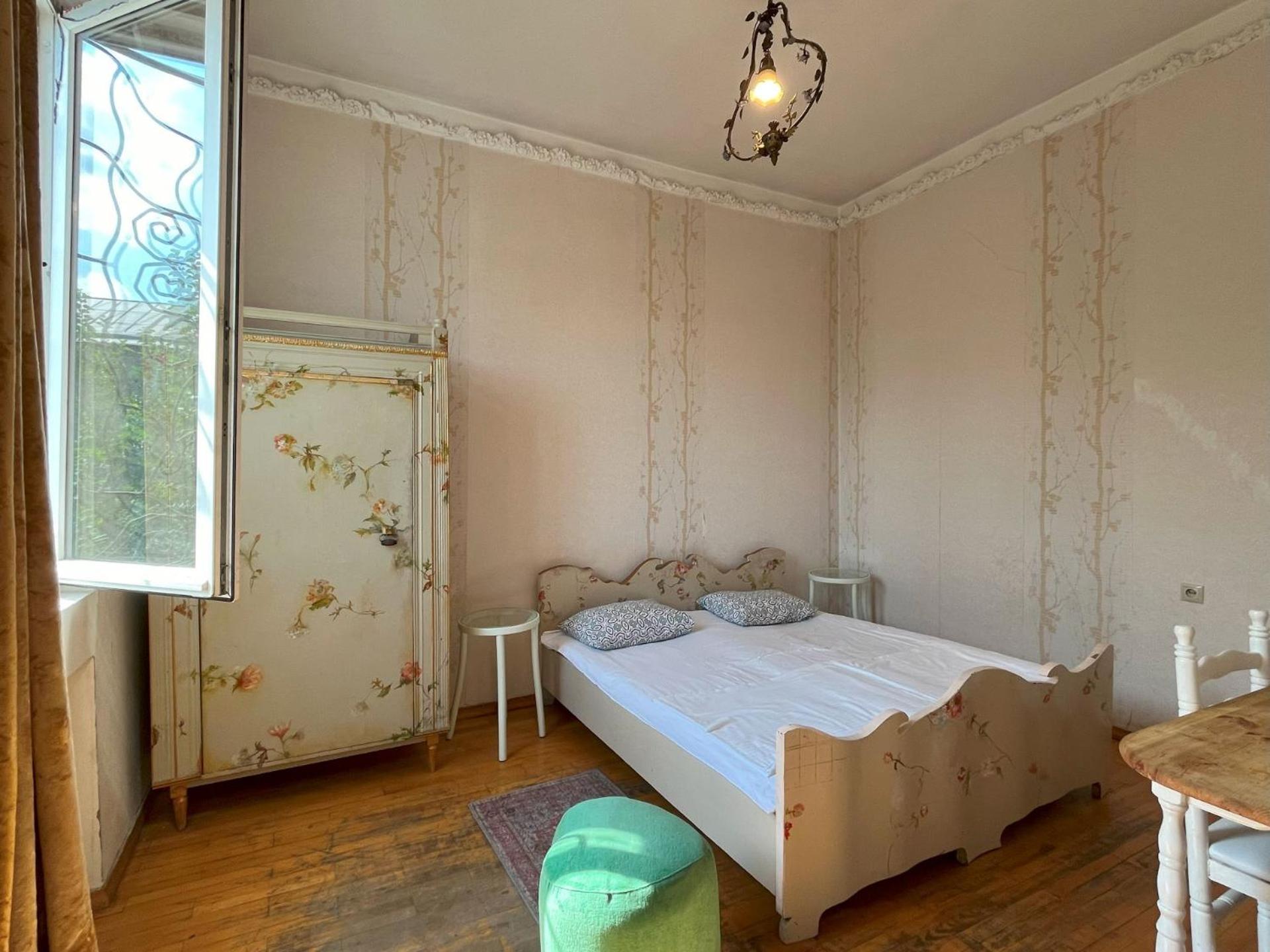 Guest House One Two Three تبليسي المظهر الخارجي الصورة