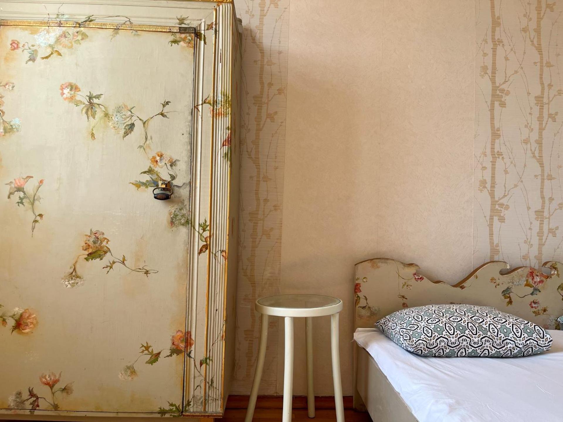 Guest House One Two Three تبليسي المظهر الخارجي الصورة