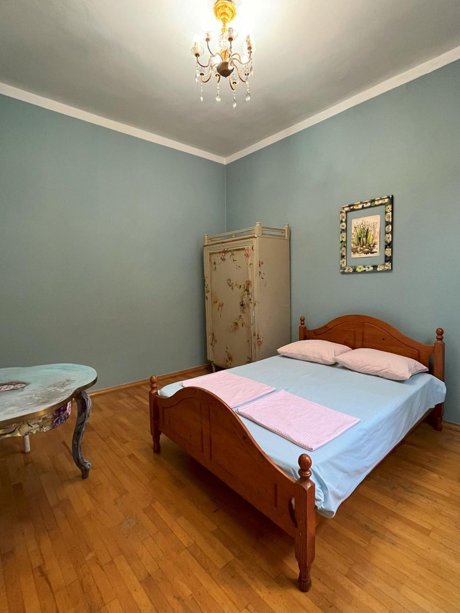 Guest House One Two Three تبليسي المظهر الخارجي الصورة