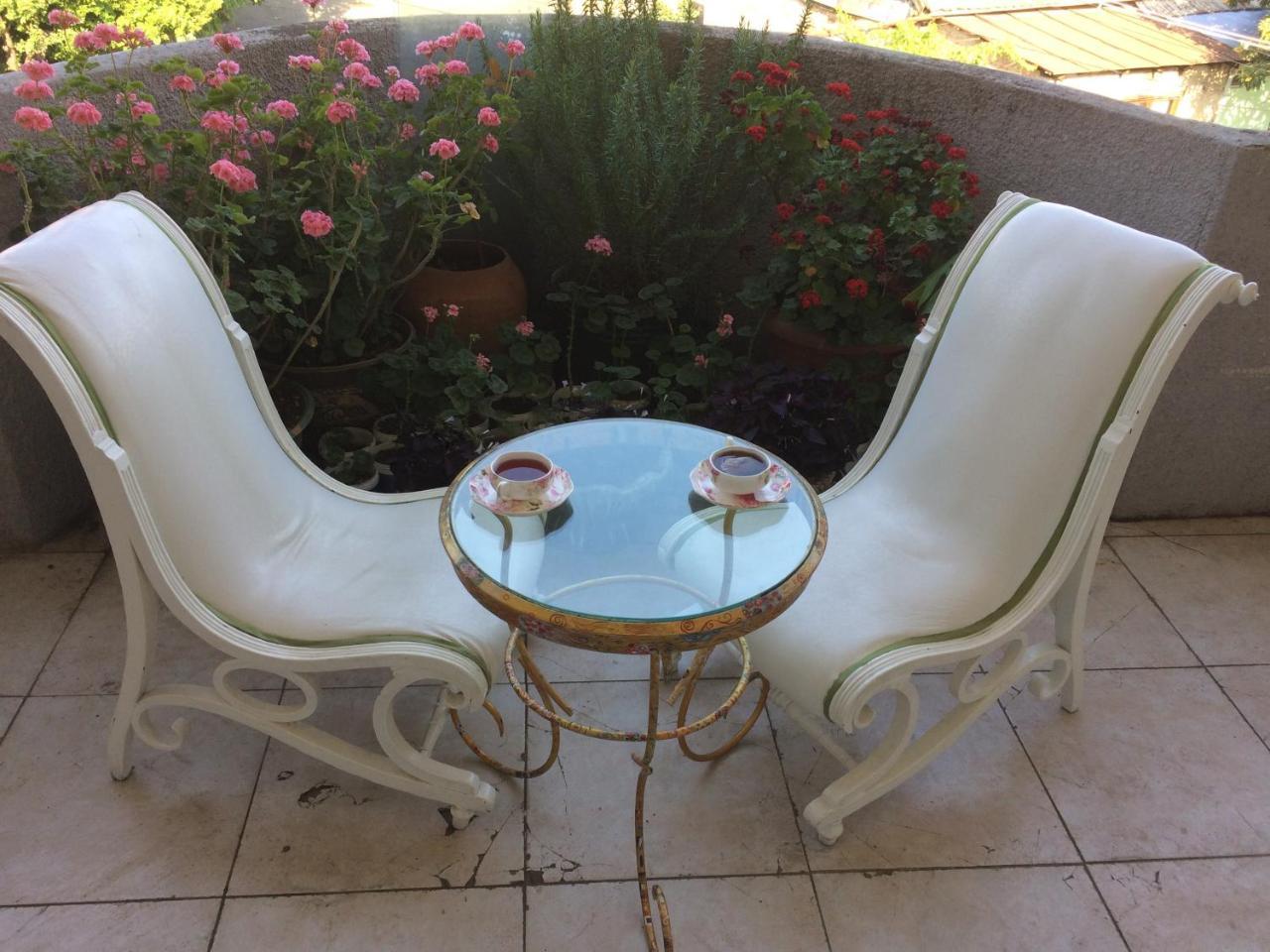 Guest House One Two Three تبليسي المظهر الخارجي الصورة