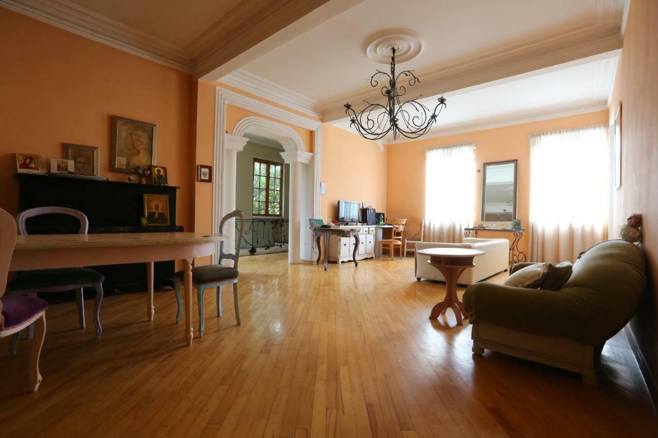 Guest House One Two Three تبليسي المظهر الخارجي الصورة