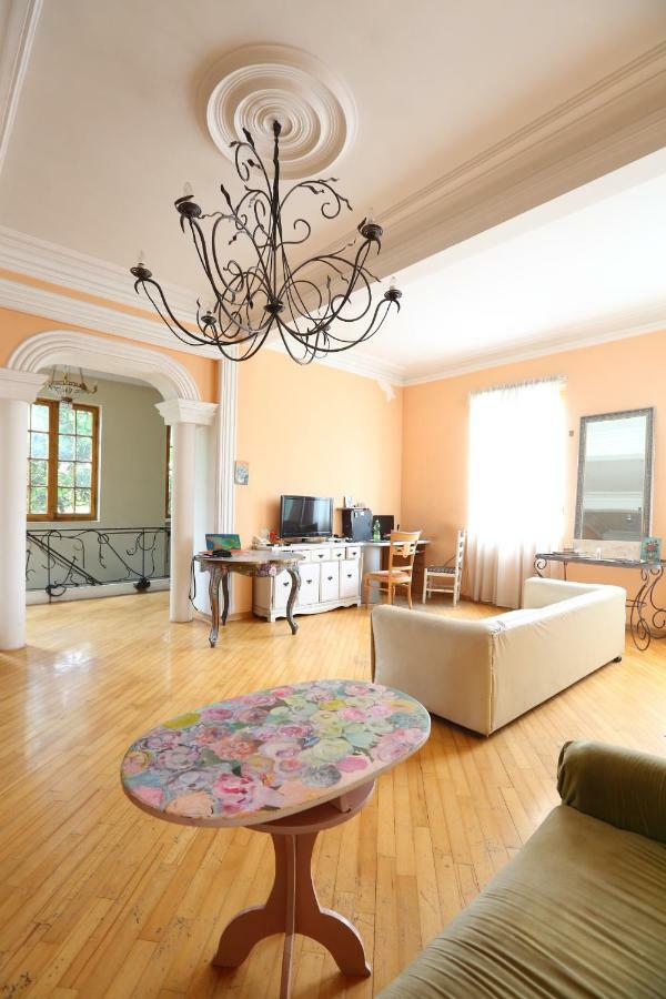 Guest House One Two Three تبليسي المظهر الخارجي الصورة